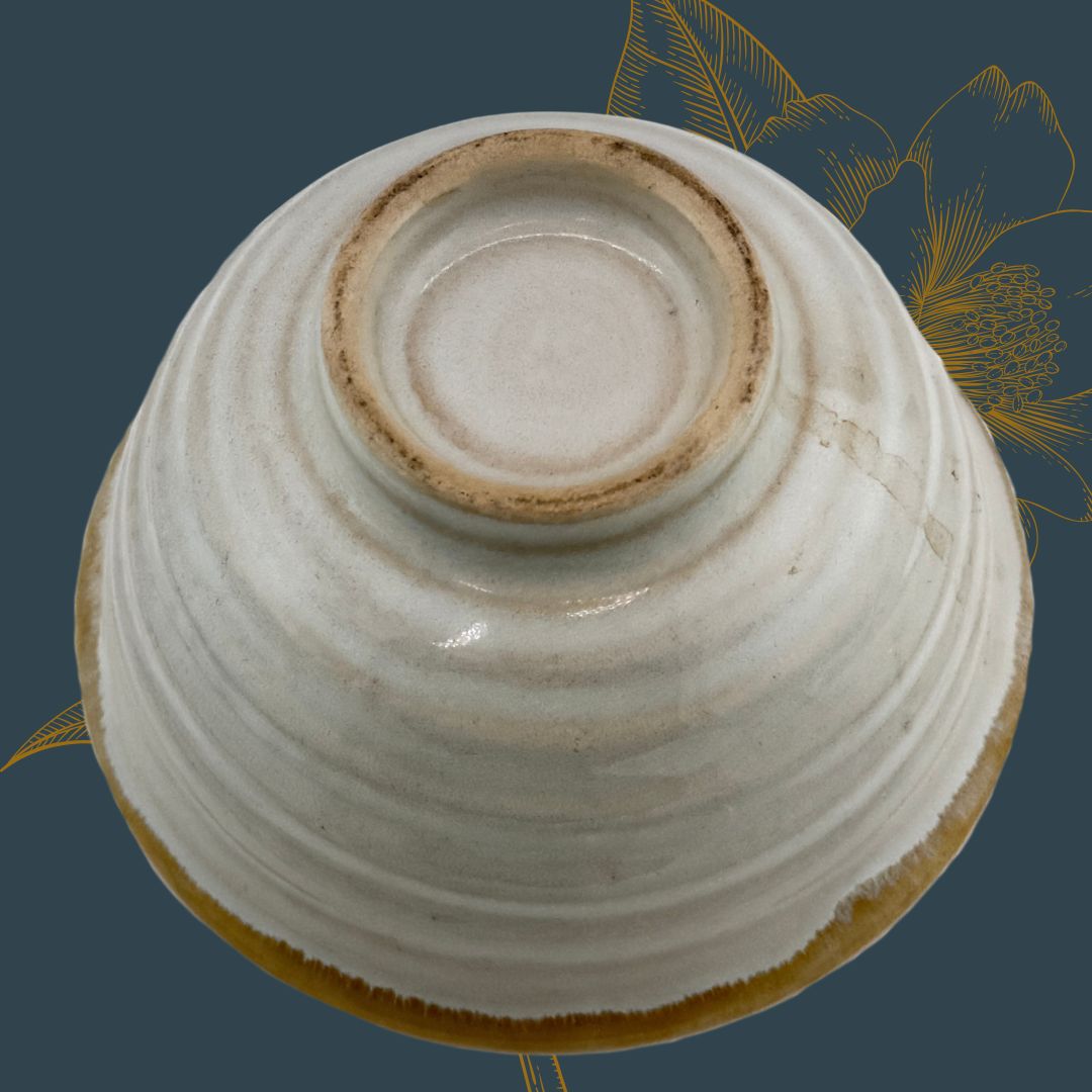 Japanische Matcha-Schale in heller Mino-Yaki Ästhetik (美濃焼)