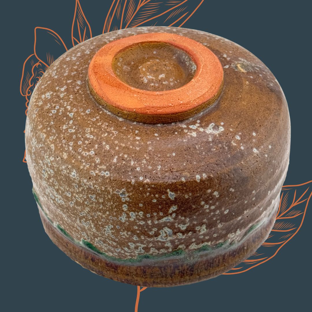 Handgefertigte japanische Mino-yaki Chawan mit Oribe-Glasur