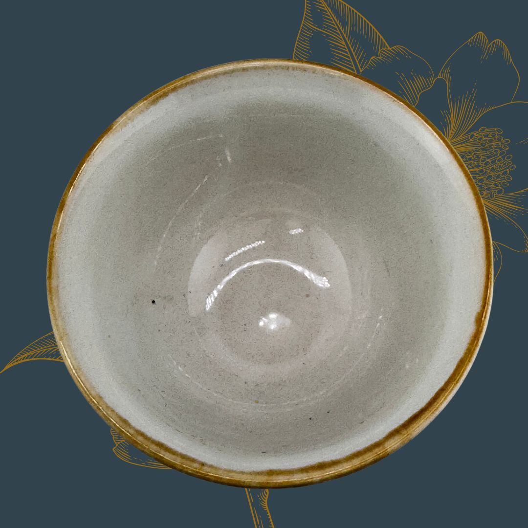 Japanische Matcha-Schale in heller Mino-Yaki Ästhetik (美濃焼)