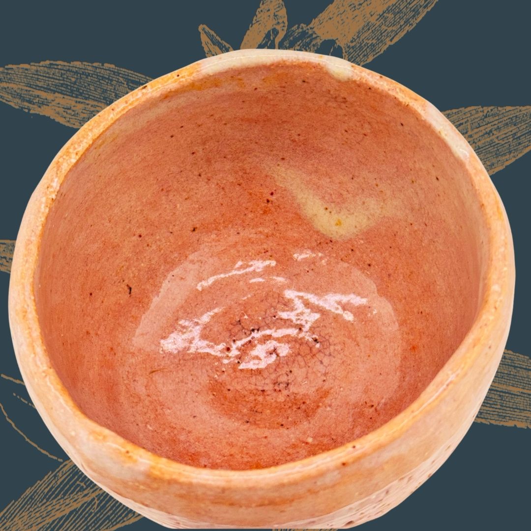 Holzbrand Chawan – signierte Matchaschale in Wan-nari Form