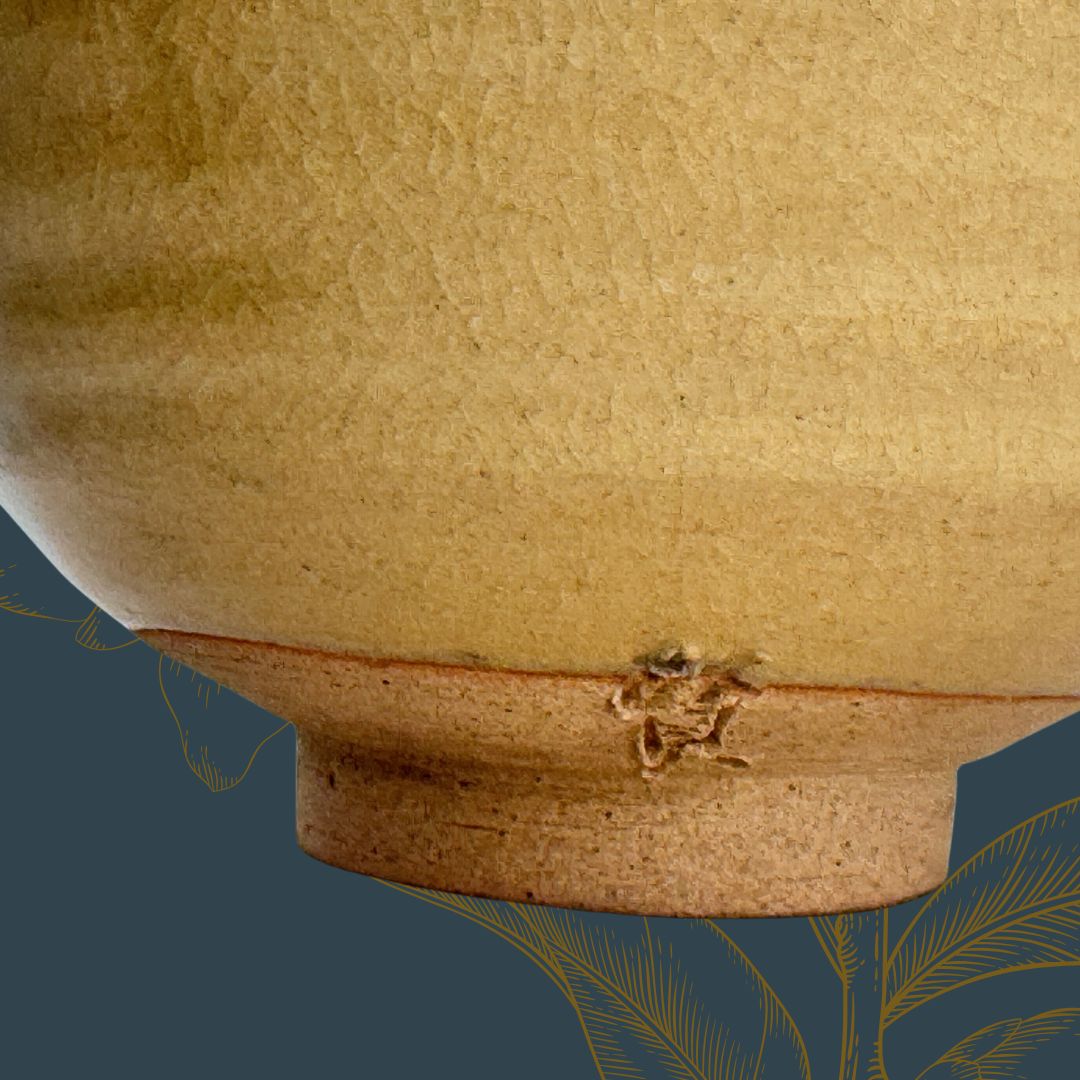 Japanische Matcha Schale Han-nari (半なり) – Warme Mino-yaki Keramik aus Gifu