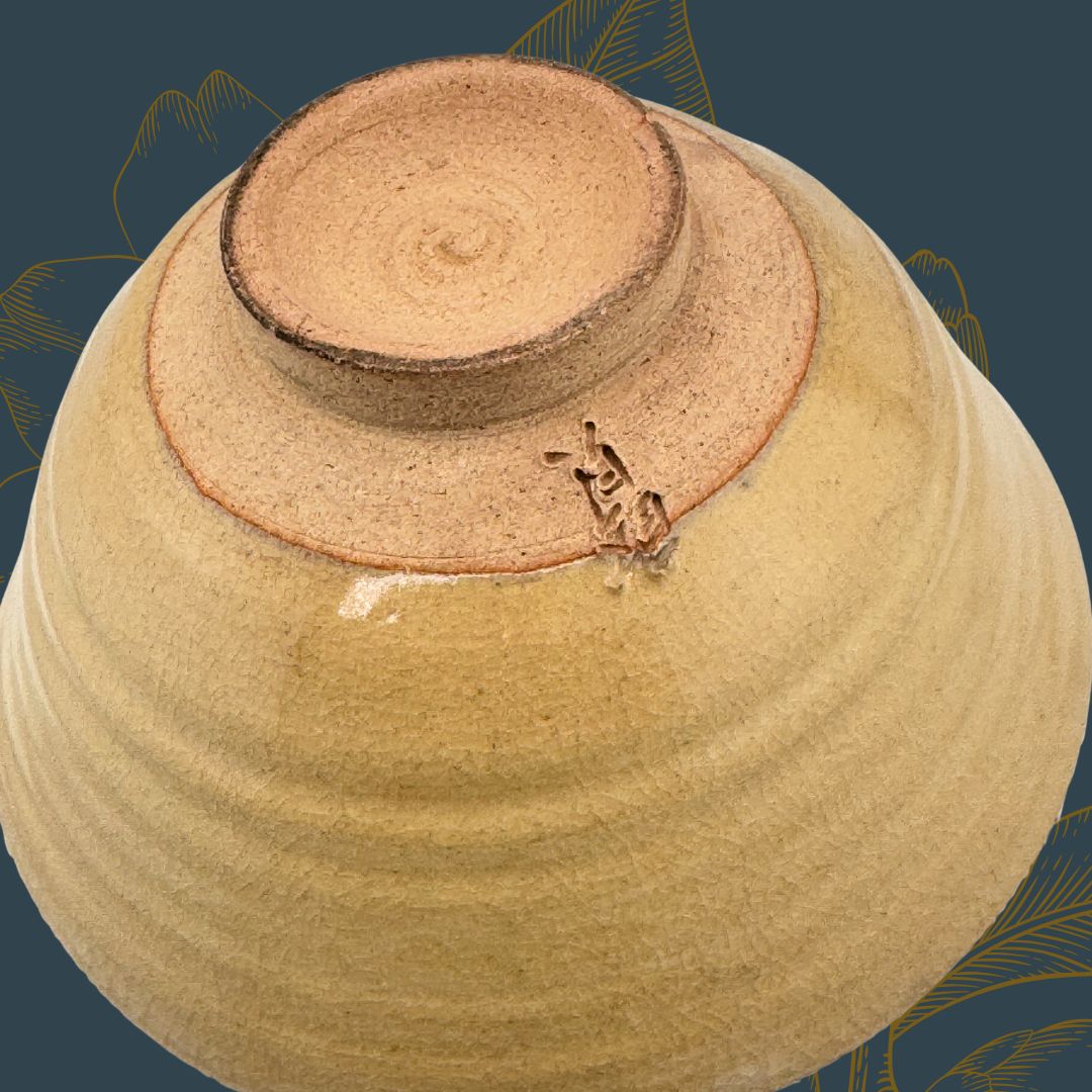 Japanische Matcha Schale Han-nari (半なり) – Warme Mino-yaki Keramik aus Gifu