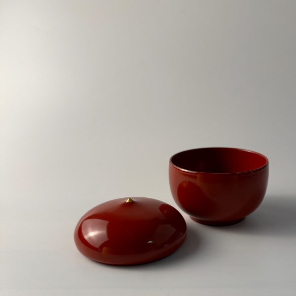 Matcha container Natsume – red with gold tip