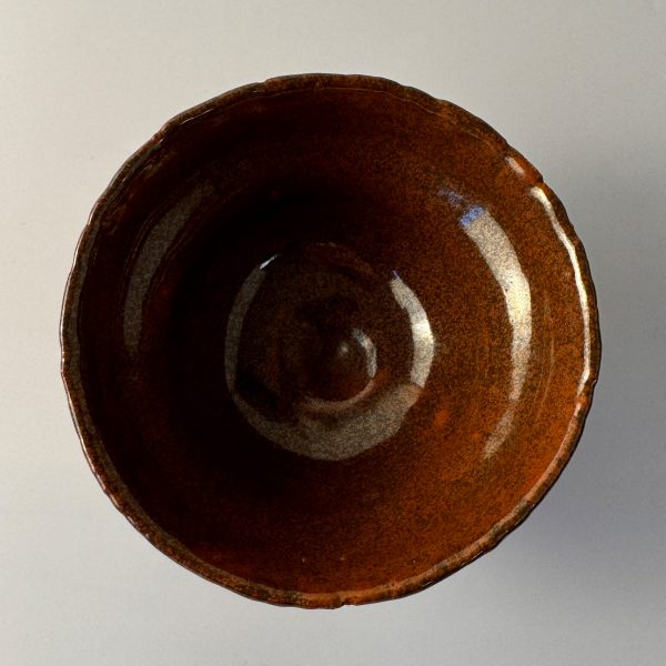 Japanische Matcha Teeschale Chawan – Ido-Gata mit braunroter Glasur