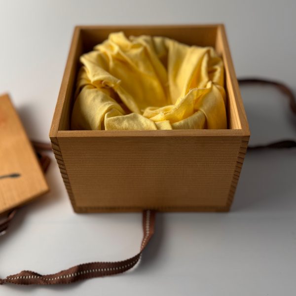 Teeschale mit Holzbox aus Japan