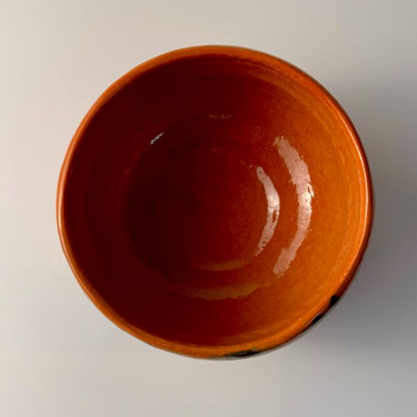 Japanische Matcha Teeschale – Han tsutsu-gata Coal Orange Raku (Vintage, 1960er–70er Jahre)