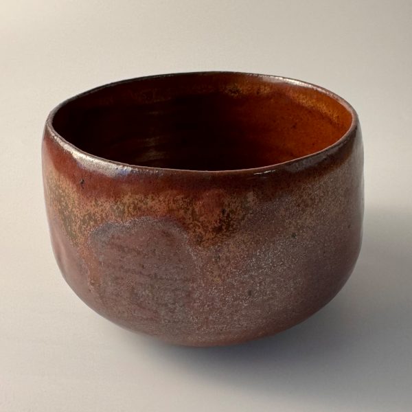 Ciotola per matcha “cenere ruggine” – Han tsutsu-gata Chawan dal Giappone