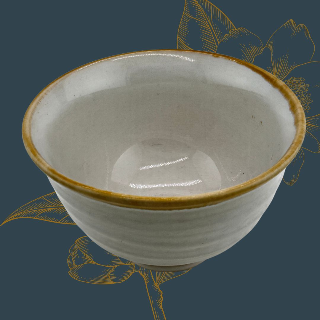 Japanische Matcha-Schale in heller Mino-Yaki Ästhetik (美濃焼)