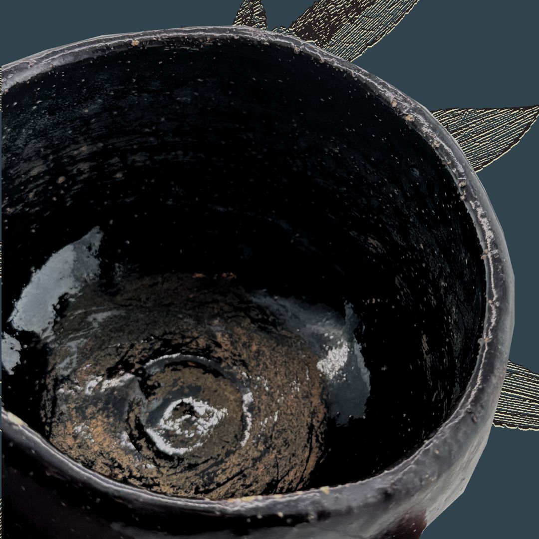 Schwarze Raku Matcha Schale – handgefertigte 黒楽茶碗 aus Japan