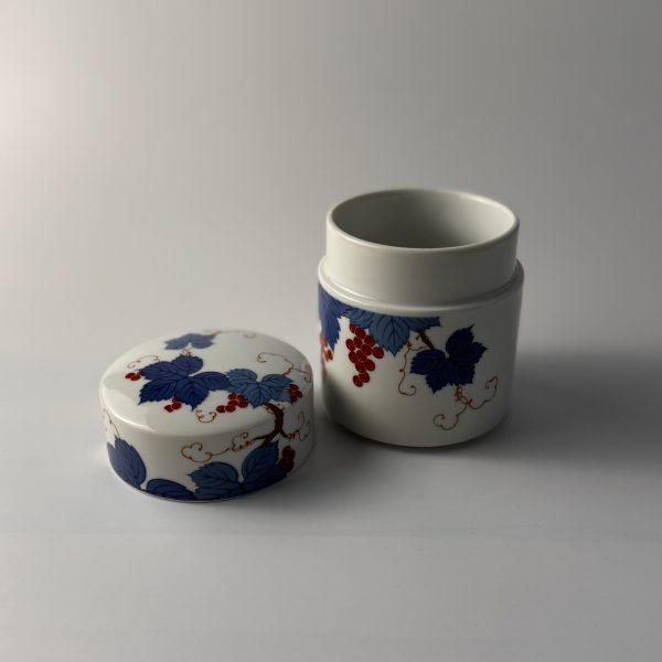 Japanische Matchadose - Natsume mit Traubenmotiv