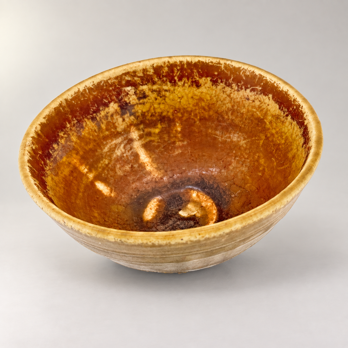 Chawan in Ki-Seto-Tradition – Produktansicht 7 auf neutralem Hintergrund