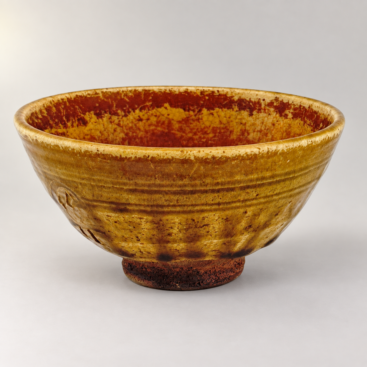 Chawan in Ki-Seto-Tradition – Produktansicht 14 auf neutralem Hintergrund