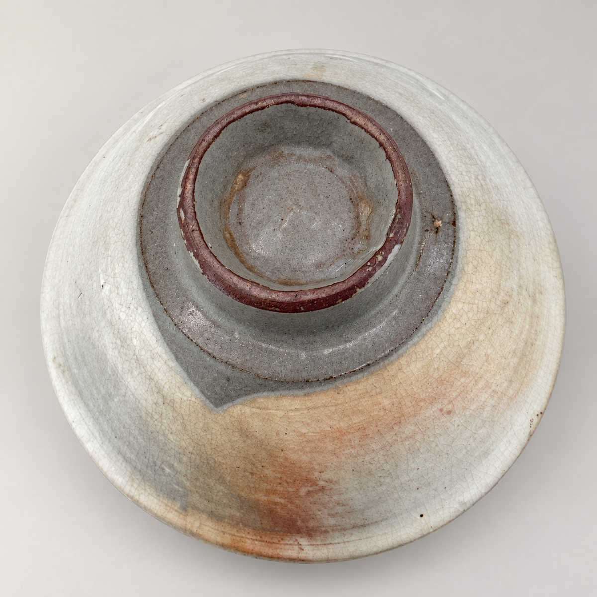 Kohiki Asahi-gata Chawan – Produktansicht 9 auf neutralem Hintergrund